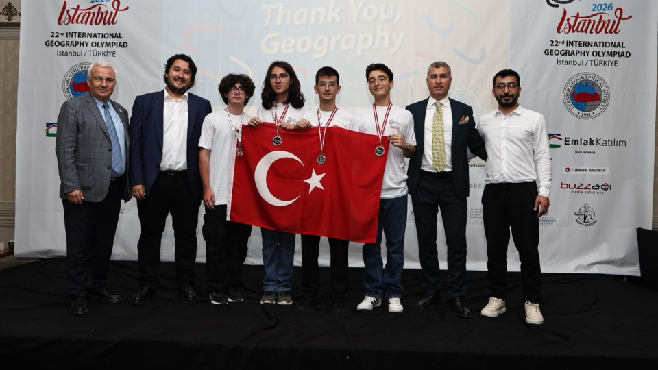 Türkiye'den tarihi başarı! 4 öğrenci gümüş madalya kazandı