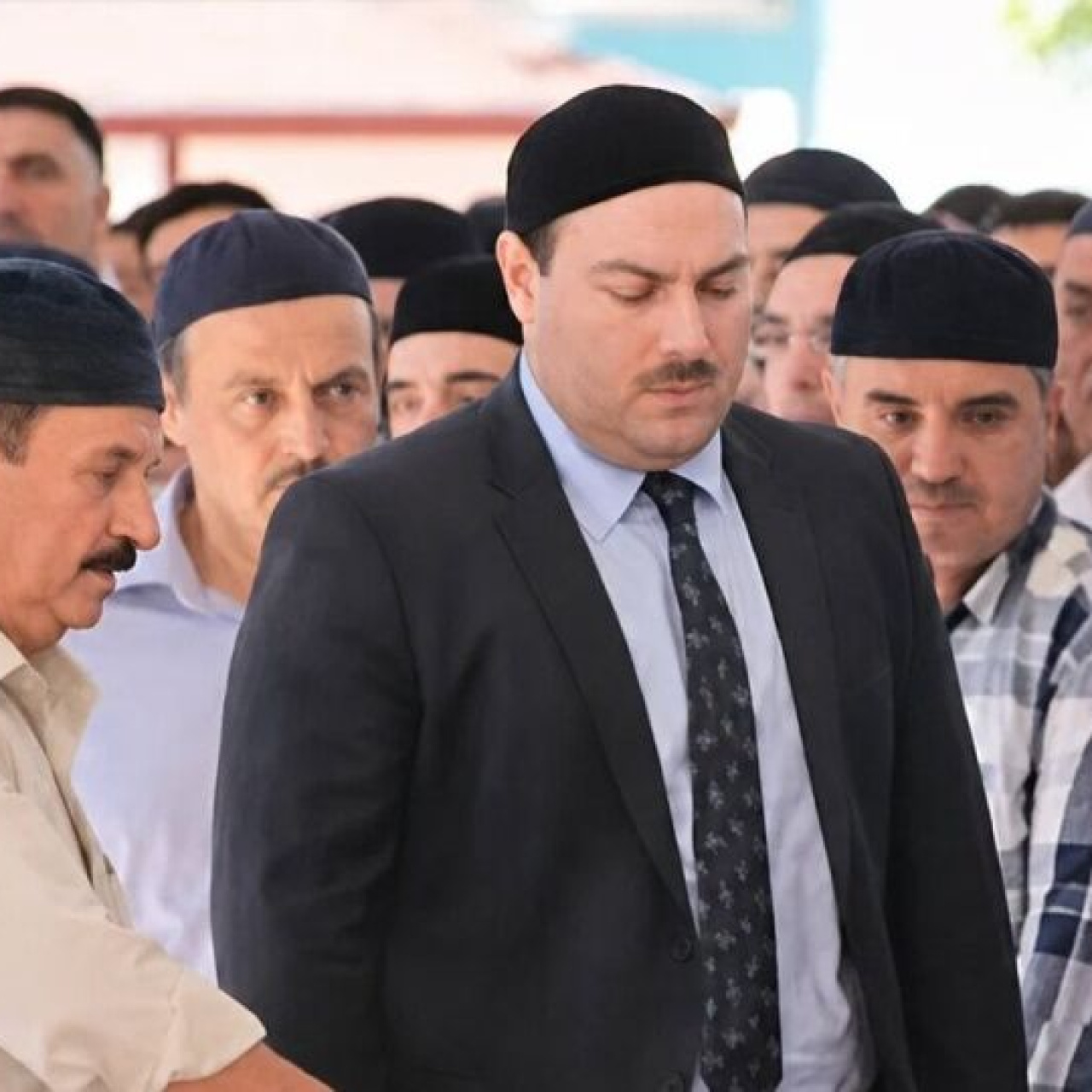 Kuriş'in Gizli Ağı: İddialar ve Maskeli Hatlar