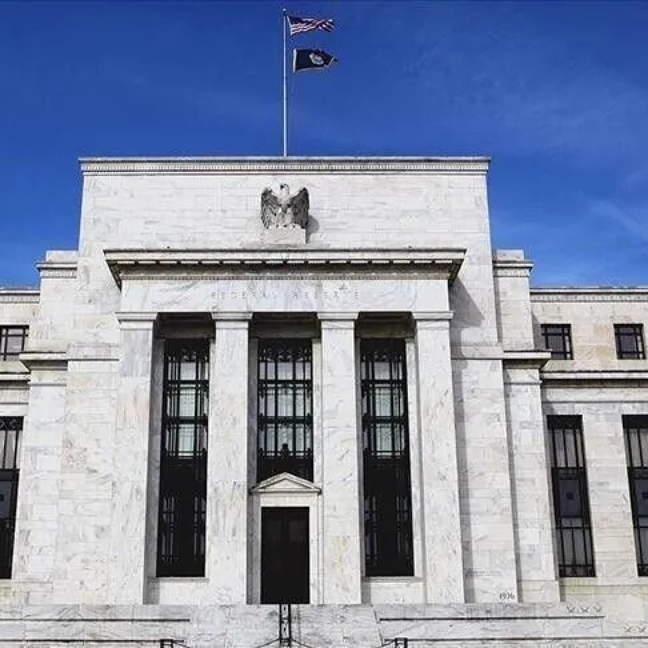 Fed tutanakları: Enflasyon düşmezse faiz artışı gerekebilir