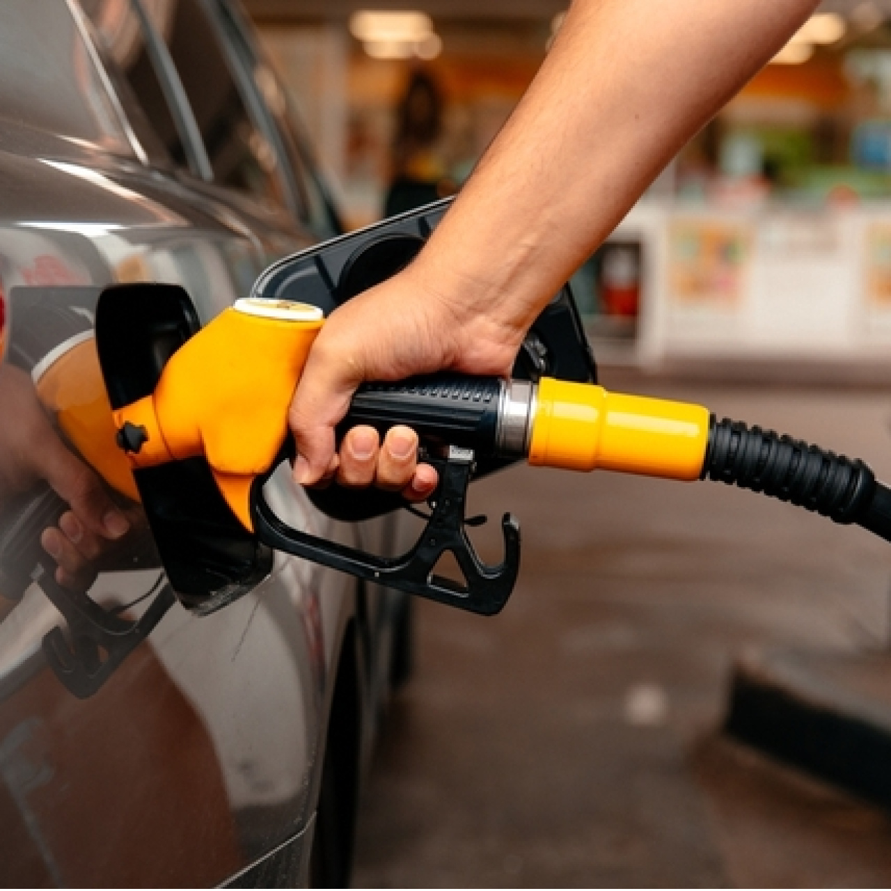 Motorine/benzine zam ya da indirim var mı? haber görseli