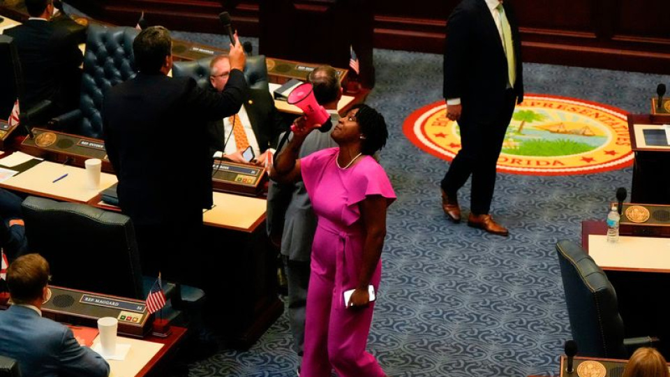 Florida'da kazanan Demokrat sosyalist Angie Nixon