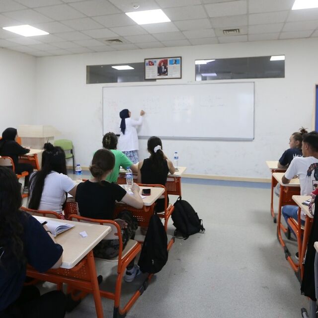 50 bine yakın kişi tekrar üniversiteli oldu