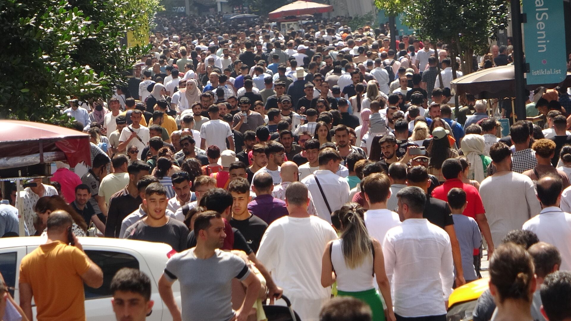 Türkiye'nin Nüfusu 86 Milyonu Aştı: TÜİK'ten Güncel Demografik Veriler
