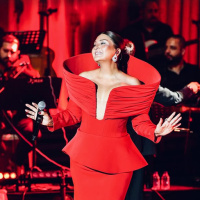 Sibel Can'ın kıyafetine yorum yağdı