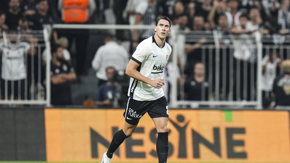 Vlahovic ilk kez sahada!