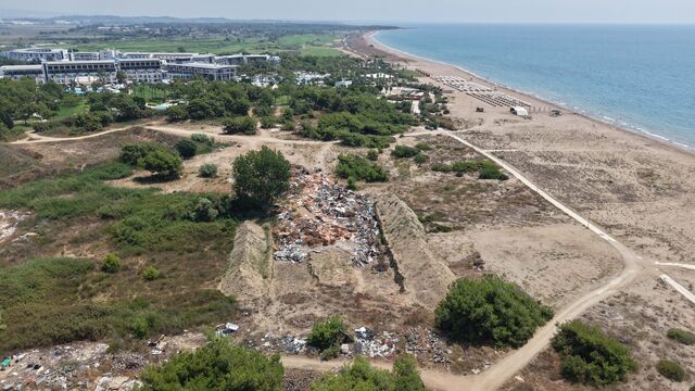 Kumulları kazıp çöplük yaptılar: 5 yıldızlı otelin 'Kaplumbağa Dostu' sertifikası iptal edildi