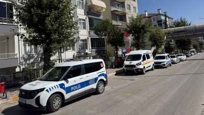 Balkondan düşen yaşlı adam öldü