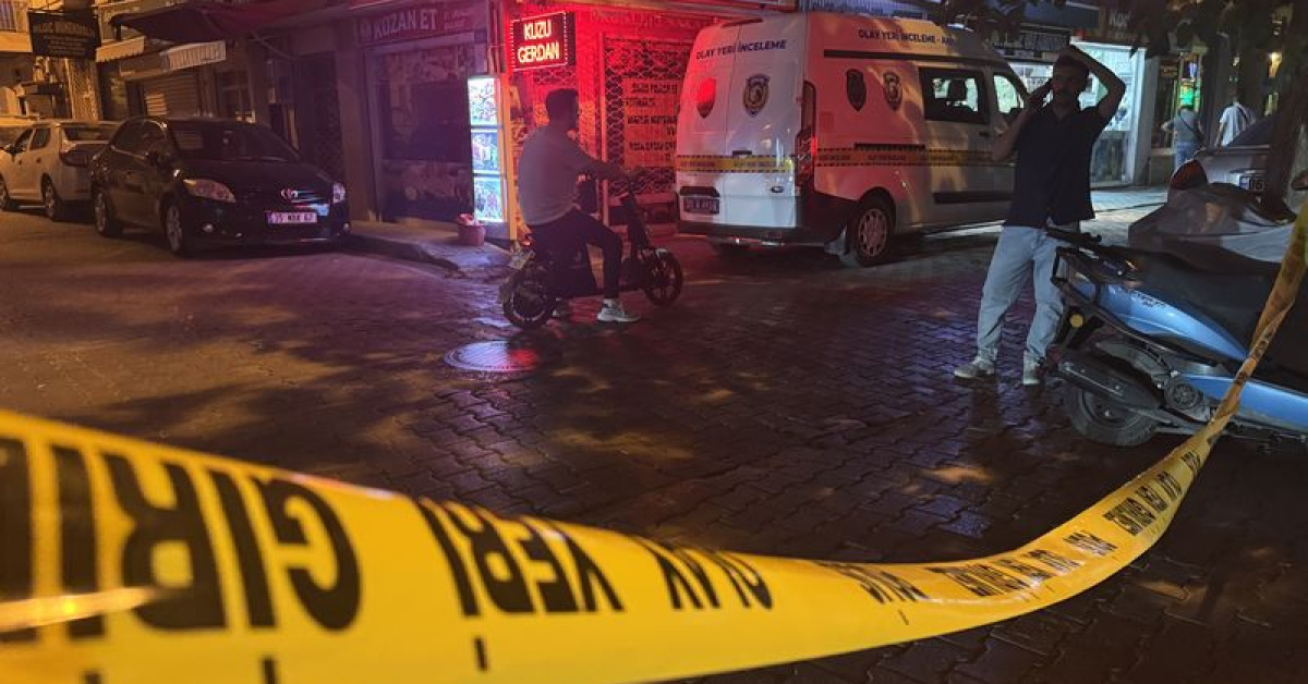 İzmir Karşıyaka'da Silahlı Çatışma: 5 Kişi Yaralandı