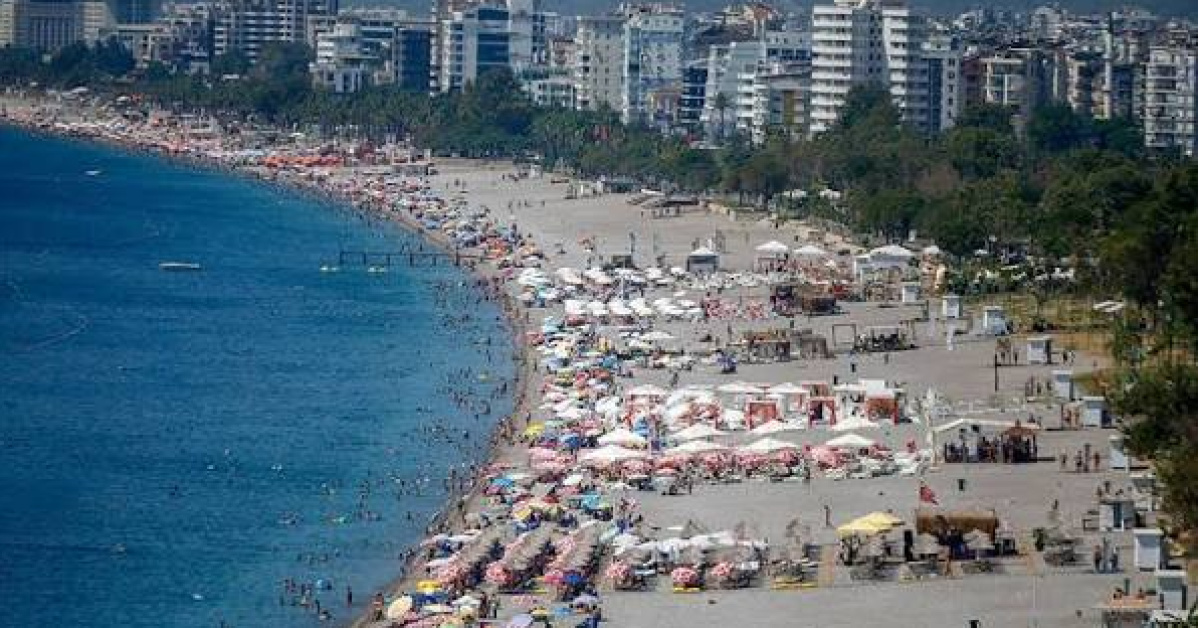Antalya 10 milyon turisti aştı