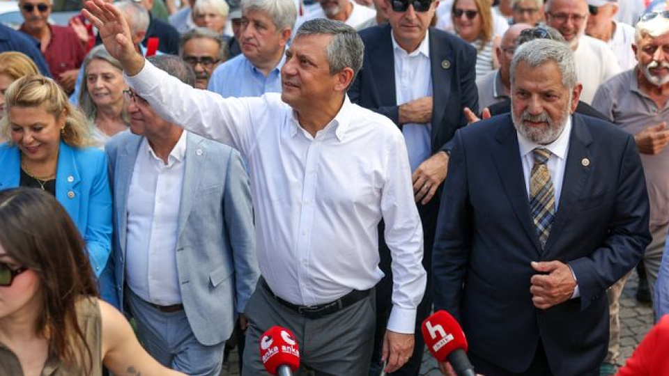 "Yeni Partinin bütün üyeleri genel başkanı bizzat seçecek"