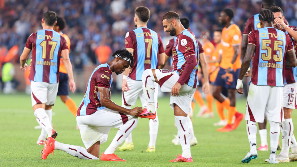 Akyazı'da Salah fırtınası!