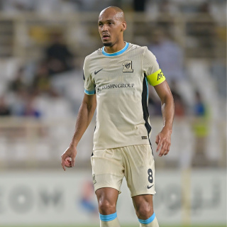 Fabinho bombası!