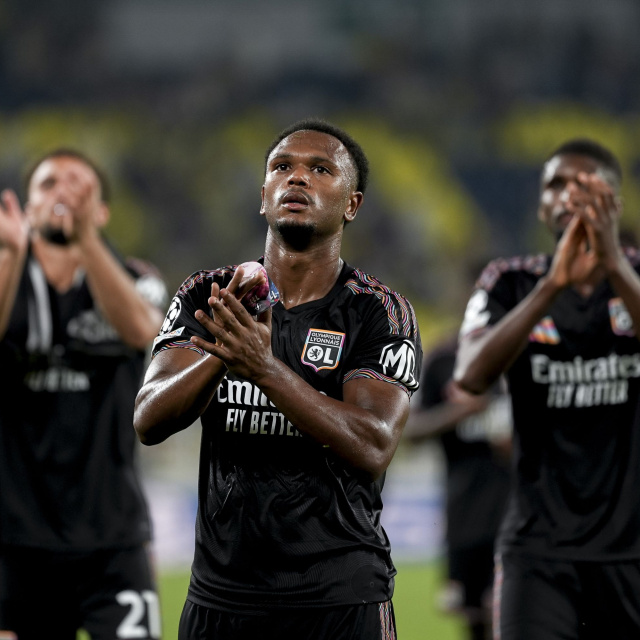 Lyon rotasyona rağmen kazandı!