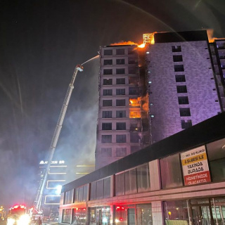 Diyarbakır'da plaza yangını