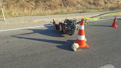 Otomobille çarpışan bisikletli öldü