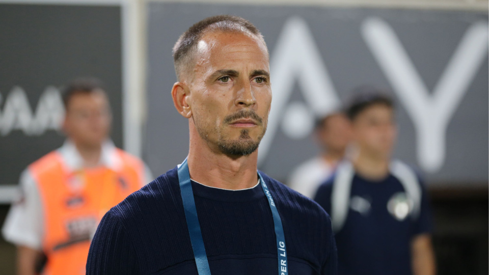 "Modern futbolda duran toplar çok önemli"