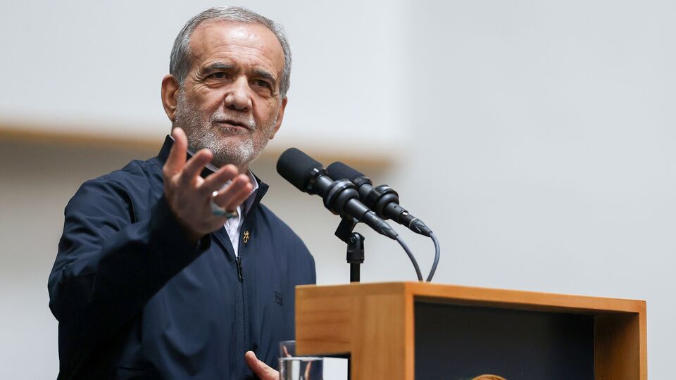 Pezeşkiyan: İran çökmedi, aksine güçlendi