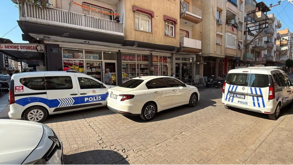 Eşi tarafından boğazı sıkılan kadın öldü