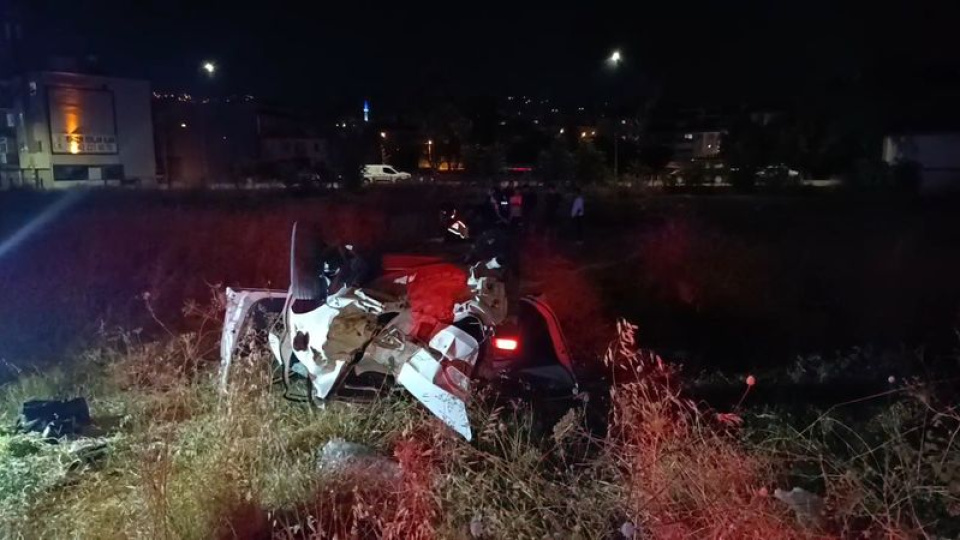 Bursa'da otomobil takla attı: 5 yaralı