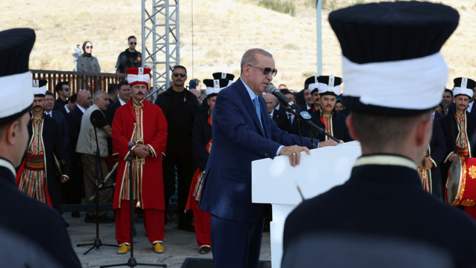 Kabine 3'üncü kez Ahlat'ta