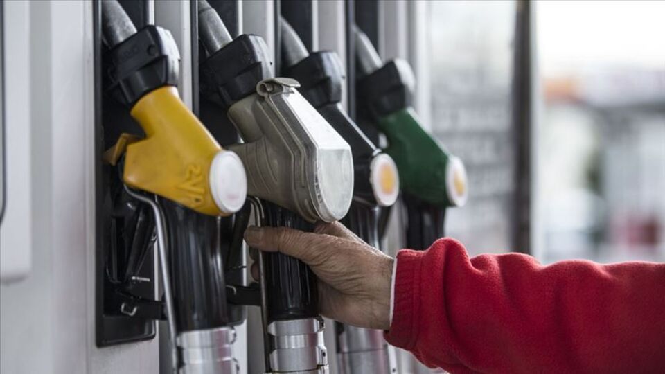 Benzine zam geldi