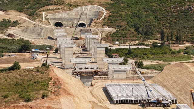Antalya-Alanya arası 36 dakikaya düşecek