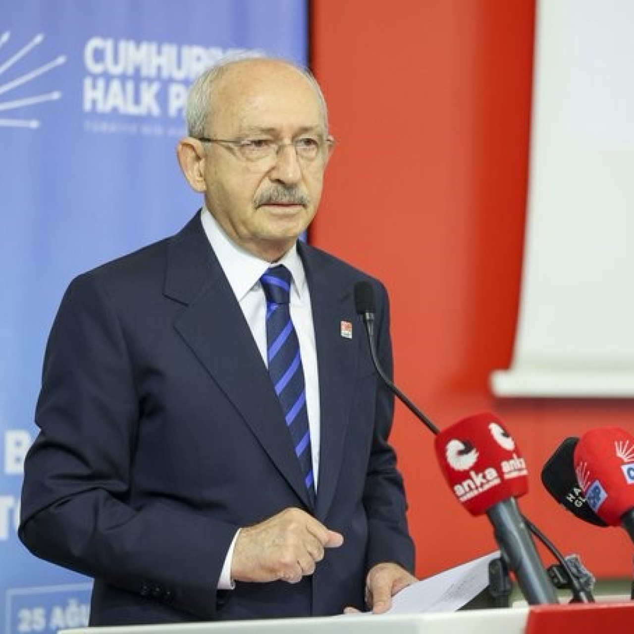 "CHP'den ayrılanlarla tartışmaya girmeyin" haber görseli