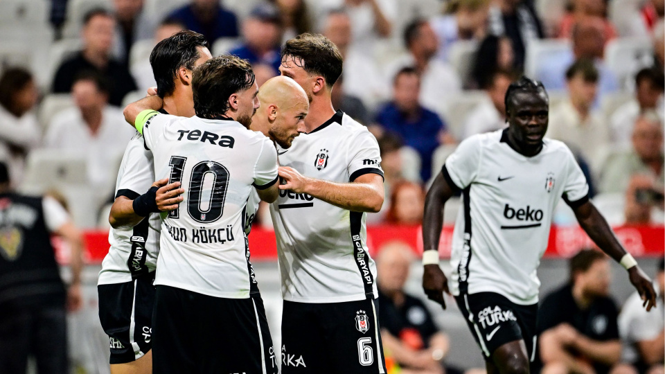 Kartal, Avrupa'da tur peşinde!