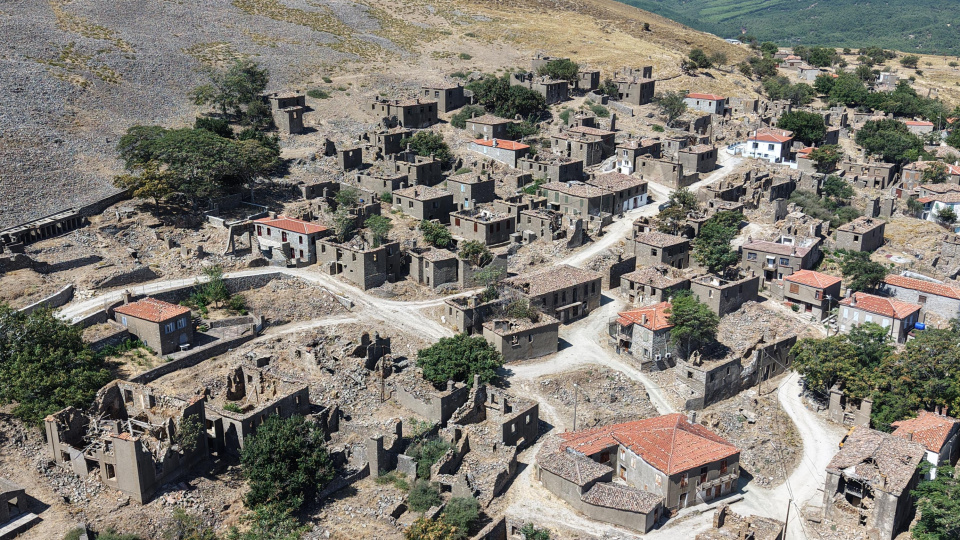 Türkiye'nin en batı noktasındaki hayalet köy!