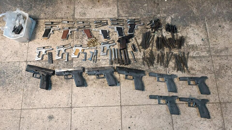 2 ilde silah operasyonu: 13 gözaltı