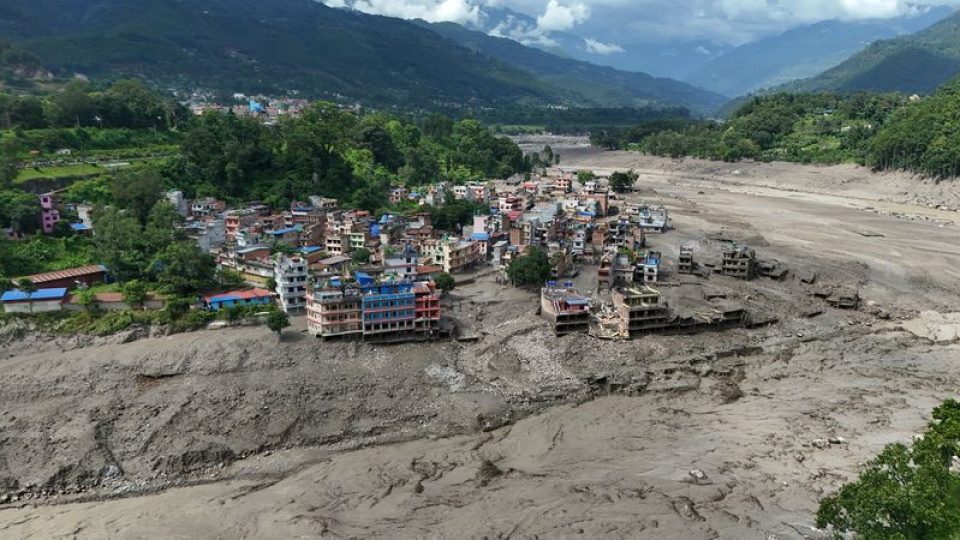 Nepal'de sel: Yüzlerce turist kayboldu