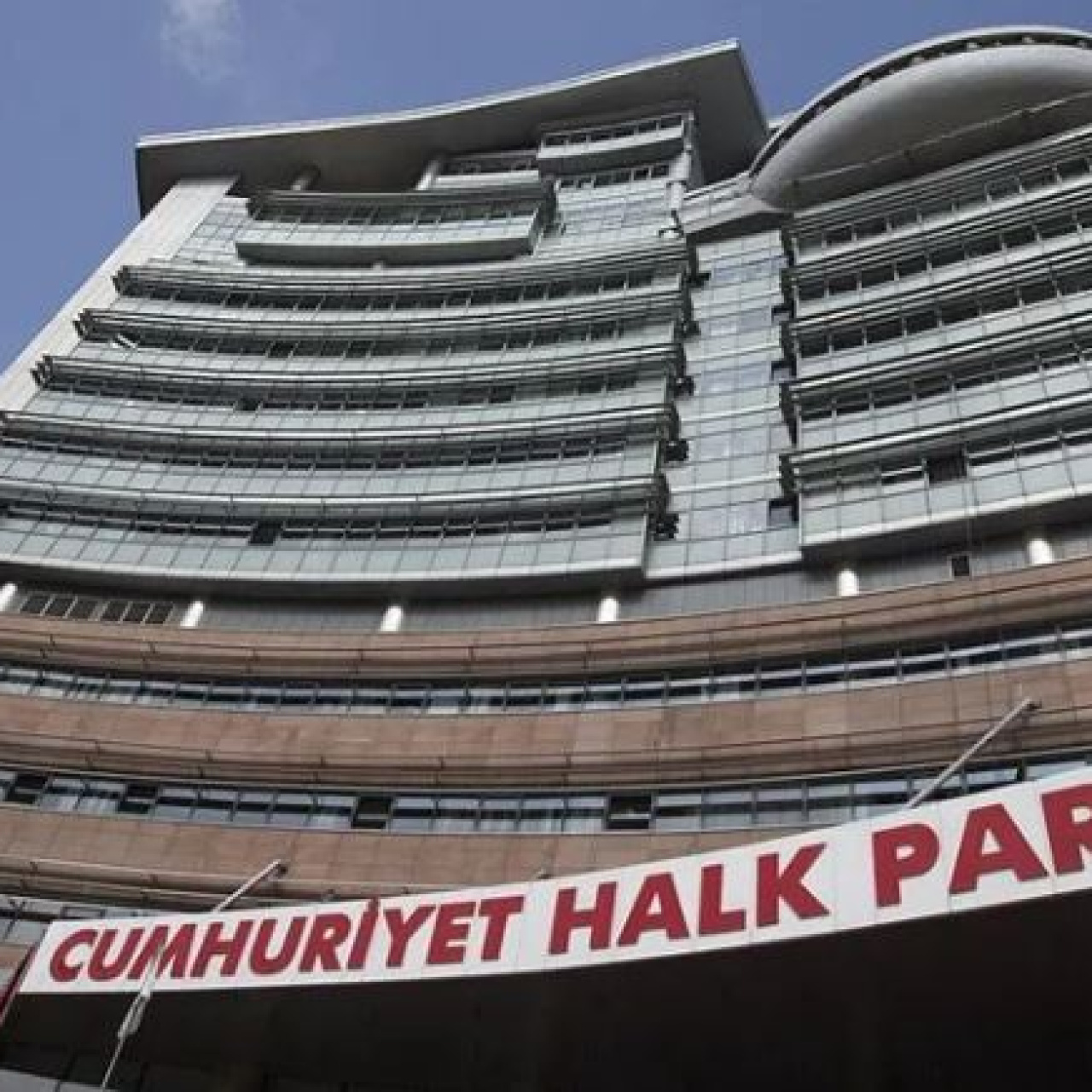 CHP'de o isimlere ihraç talebi haber görseli