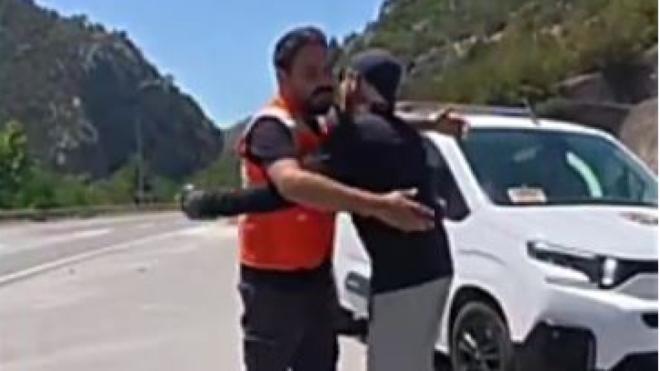 Kelimeler ayrı, gönül dili aynı
