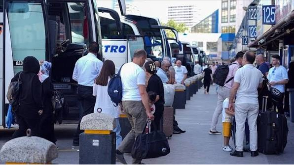 Otobüslerde yoğunluk arttı, kaptan şoför açığı büyüyor