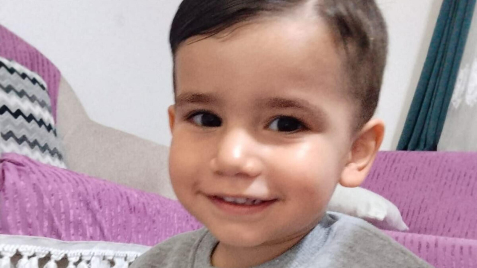 Minik bebek havuza düştü! Facia yaşandı!