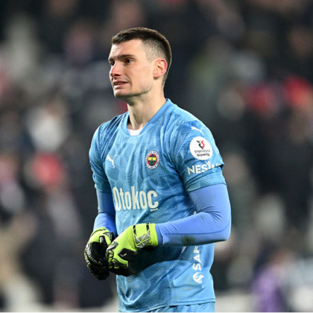 Fenerbahçe'den ayrıldı, Barça'ya imza attı!