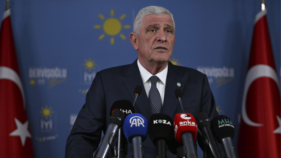 "Cumhuriyet'te birleştirmiş tek devlet"