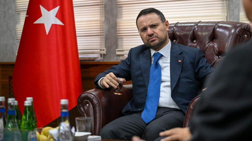Akın Gürlek'ten önemli mesajlar!