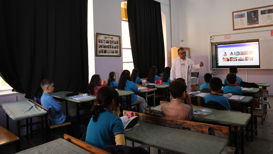 MEB açıkladı! Uyum sürecinde velilere idari izin