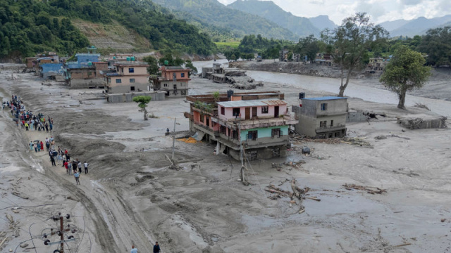 Nepal'de peş peşe felaketler: Can kaybı yükseliyor!