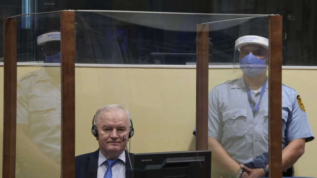 "Bosna kasabı" Mladic'e üst düzey devlet töreni