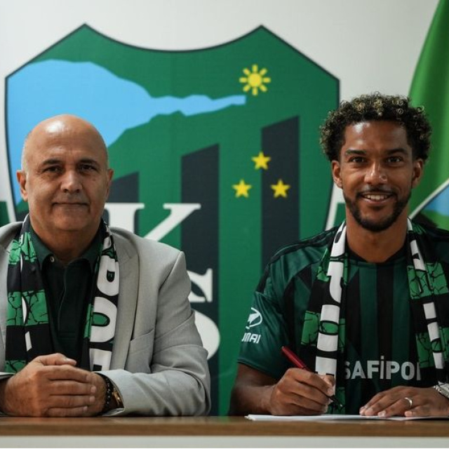 Florian Aye Kocaelispor'da!