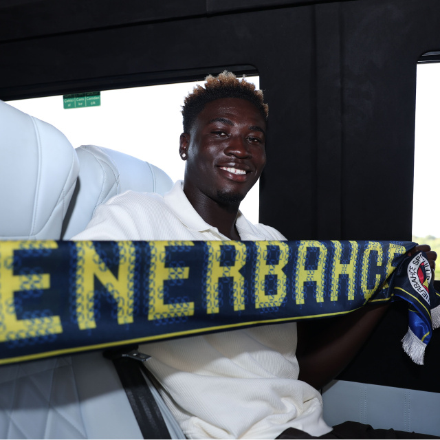 F.Bahçe, Oppong transferini açıkladı!