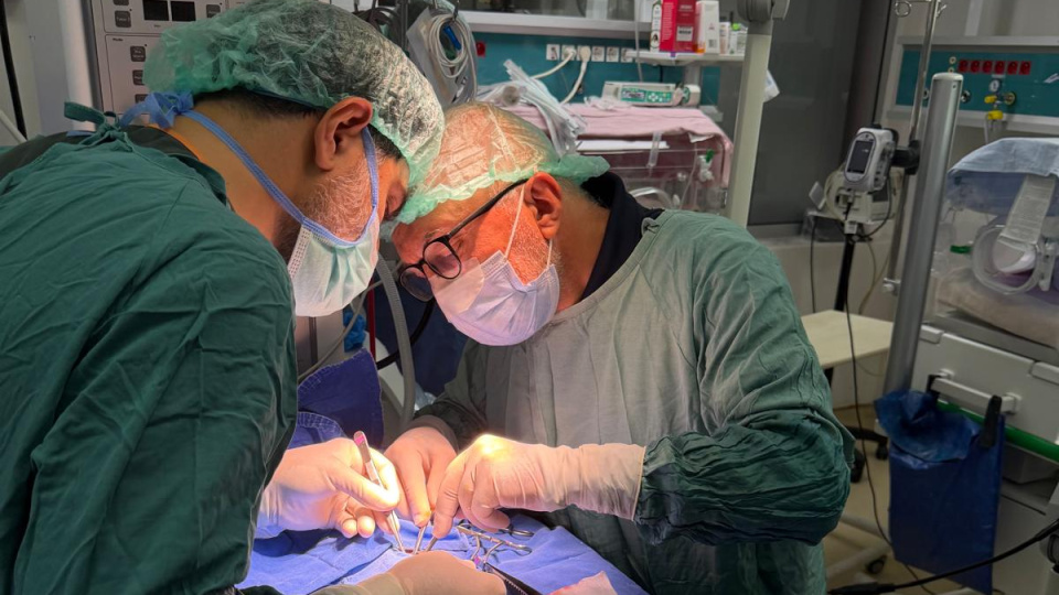 610 gramlık bebeğe yaşam mücadelesi