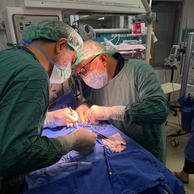 610 gram doğan bebeğe kalp ameliyatı