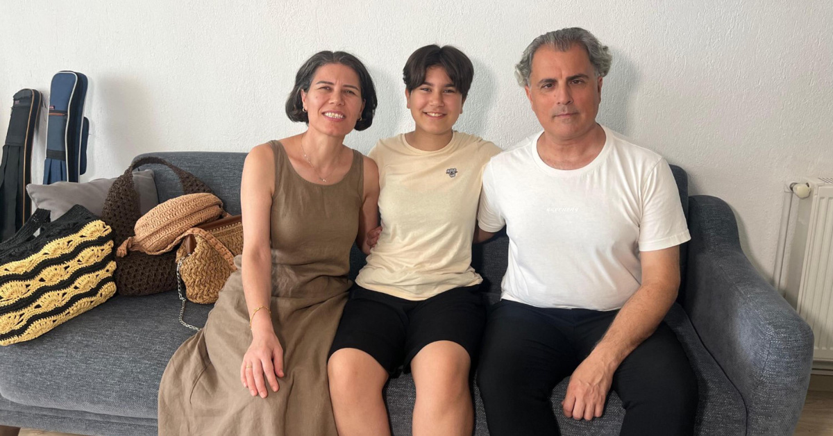 17 yaşında görme kaybı yaşayan kadın, kızını doğururken görme yetisini tamamen kaybetti