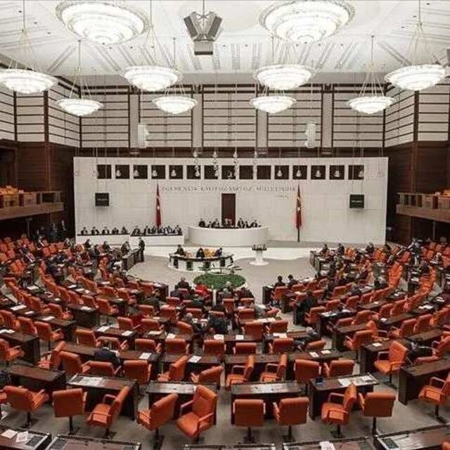 Siyasilerden 30 Ağustos mesajları