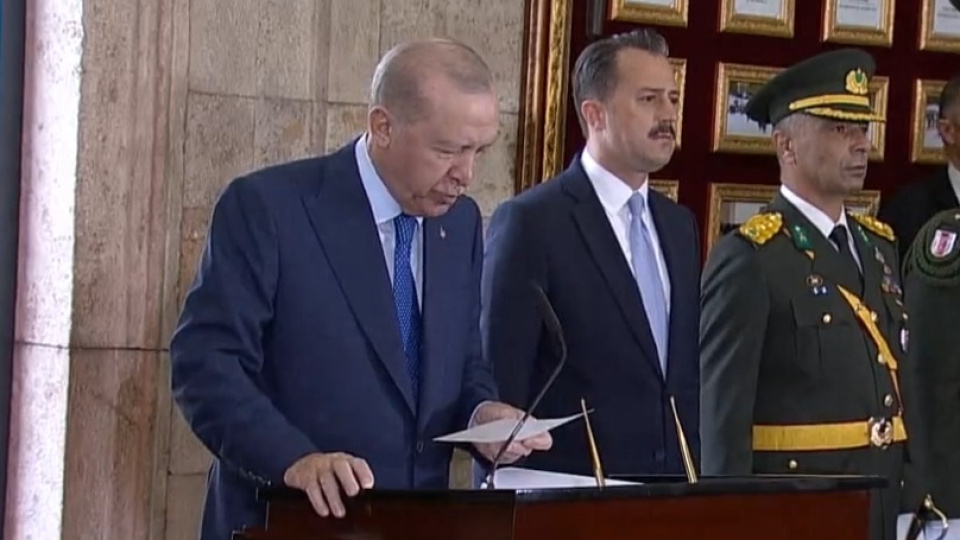 Cumhurbaşkanı Erdoğan, devlet erkanı ile Anıtkabir'de