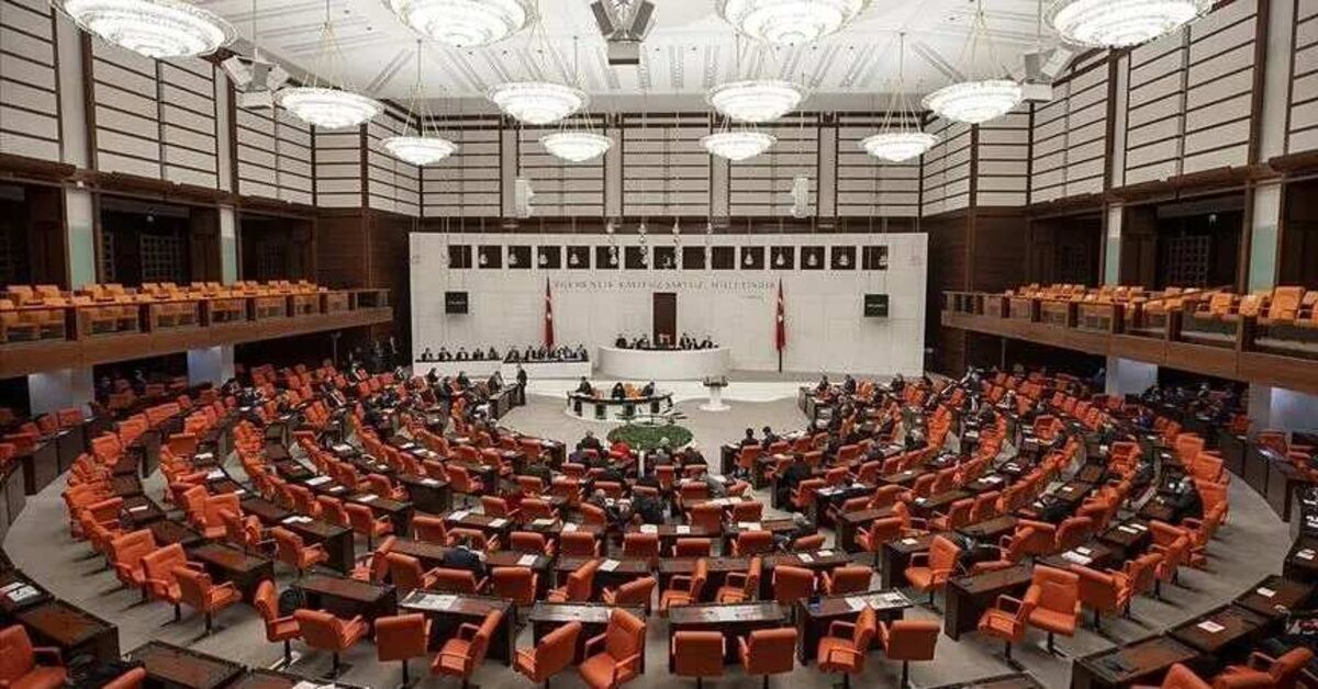 Siyasilerden 30 Ağustos mesajları