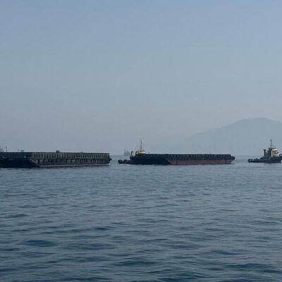 Hürmüz'de tanker vuruldu